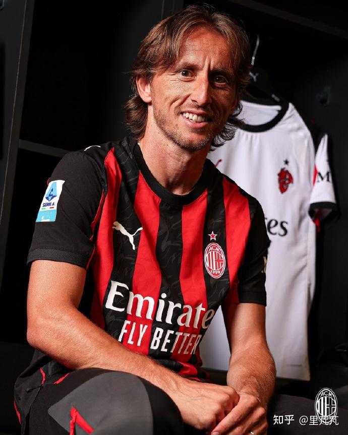 [国足]全面压制 中国U16男足大胜巴林队