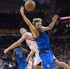 2015年11月：堪萨斯皇家队在第5场加时击败大都会，夺得时隔30年的世界大赛冠军。