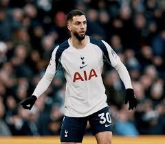 伊万称国足首发名单绝对是自己定的，谈塞鸟等归化球员使用问题